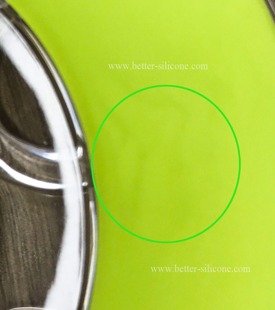 Silicone Flow Lines Marks on Bright Silicone Seals