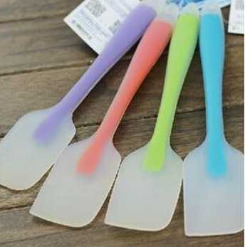Cream Silicone Scraper