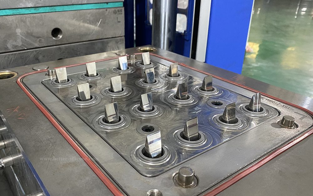 duckbill mold