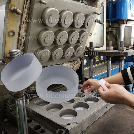 Silicone Bottle Sleeve Production Process--Glass Water Bottle with Silicone Sleeve